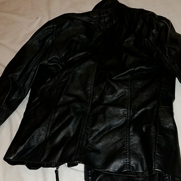 Leather Jacket (small adults) - Picture 4 of 4